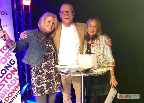 Livvy-and-Chrissie-with-Martin-Blunos